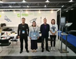 අපේ කණ්ඩායම